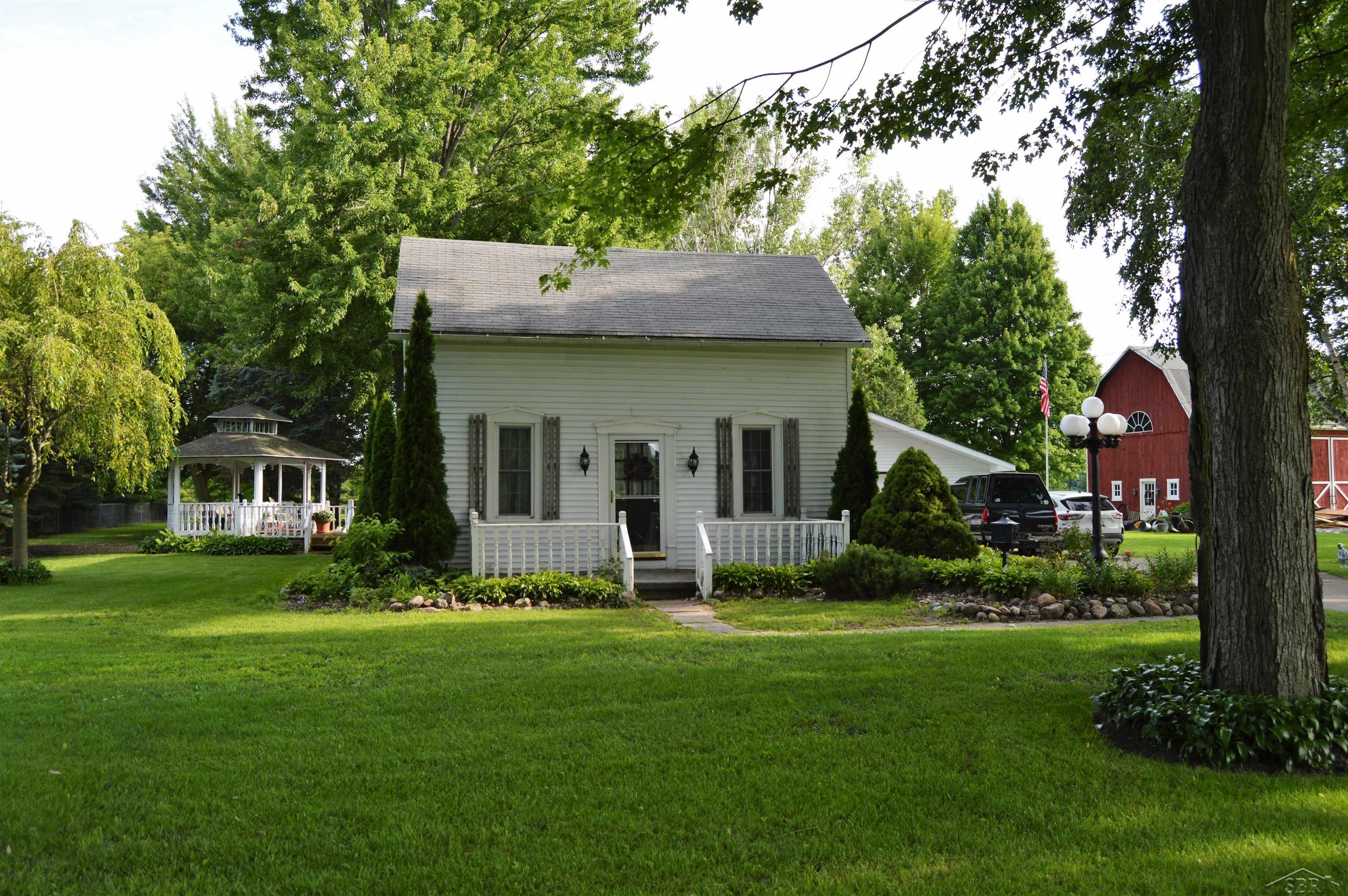 6150 Becker Road Saginaw, MI 48601 - Photo 2 of 32 50116747-1.JPG