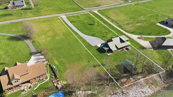 a view of a tennis court