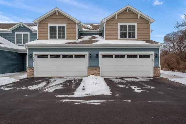 $319,900 | 3156 Bartells, Beloit, WI 53511