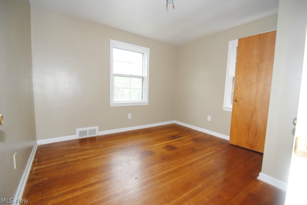 16248 Glynn Road Cleveland, OH 44112 - Photo 10 of 18