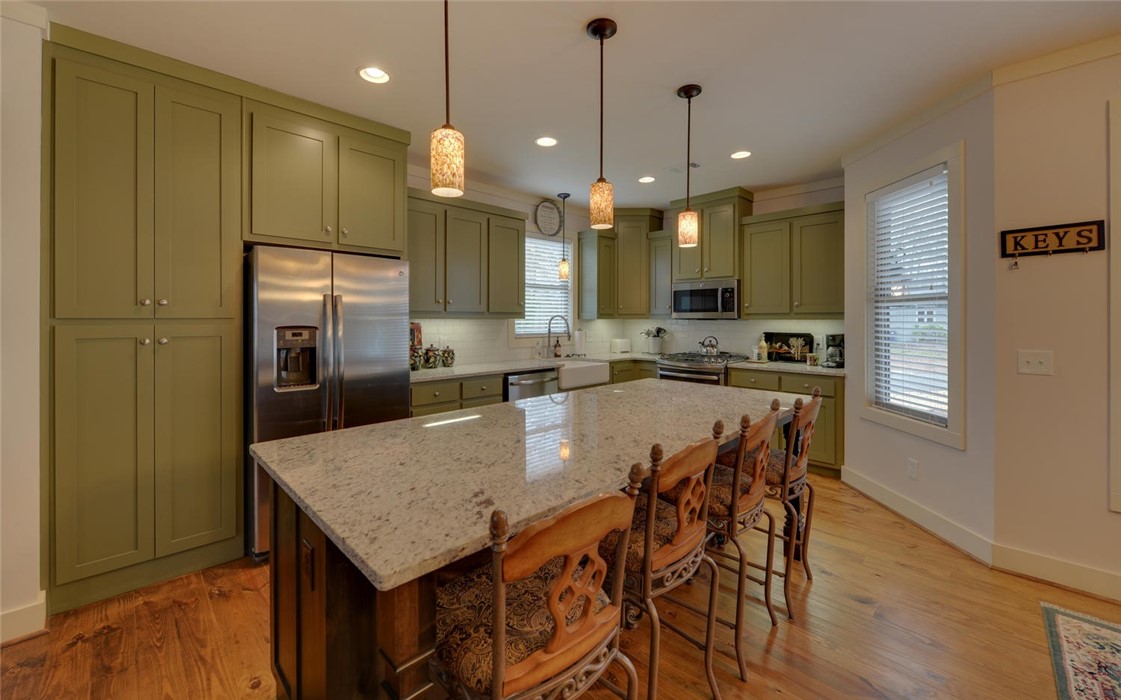 177 Breezy Point Hartwell, GA 30643 - Photo 11 of 40