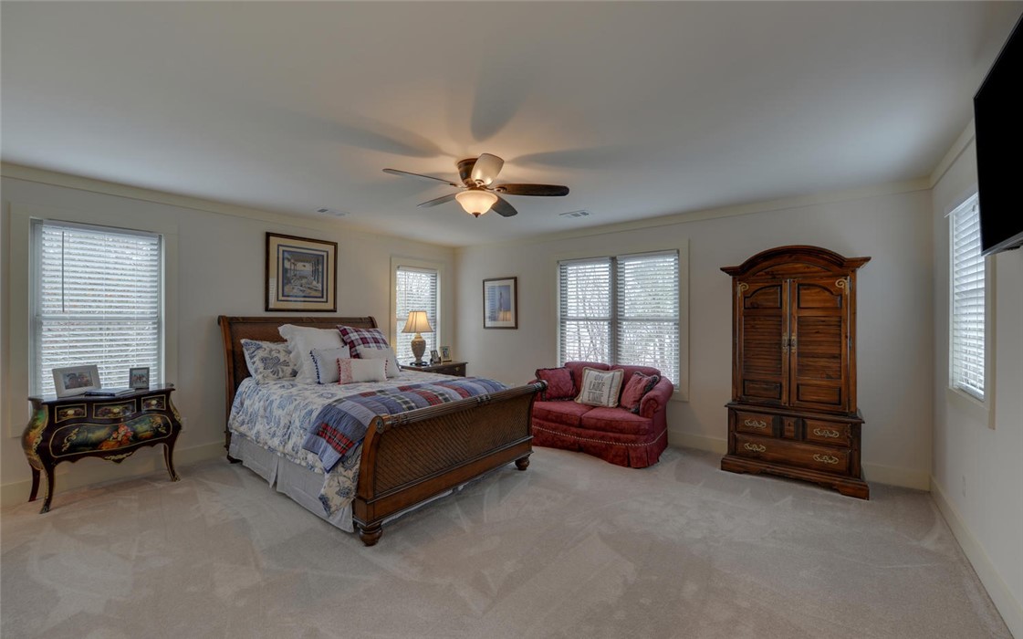 177 Breezy Point Hartwell, GA 30643 - Photo 20 of 40