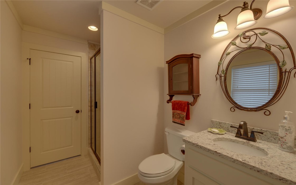 177 Breezy Point Hartwell, GA 30643 - Photo 22 of 40