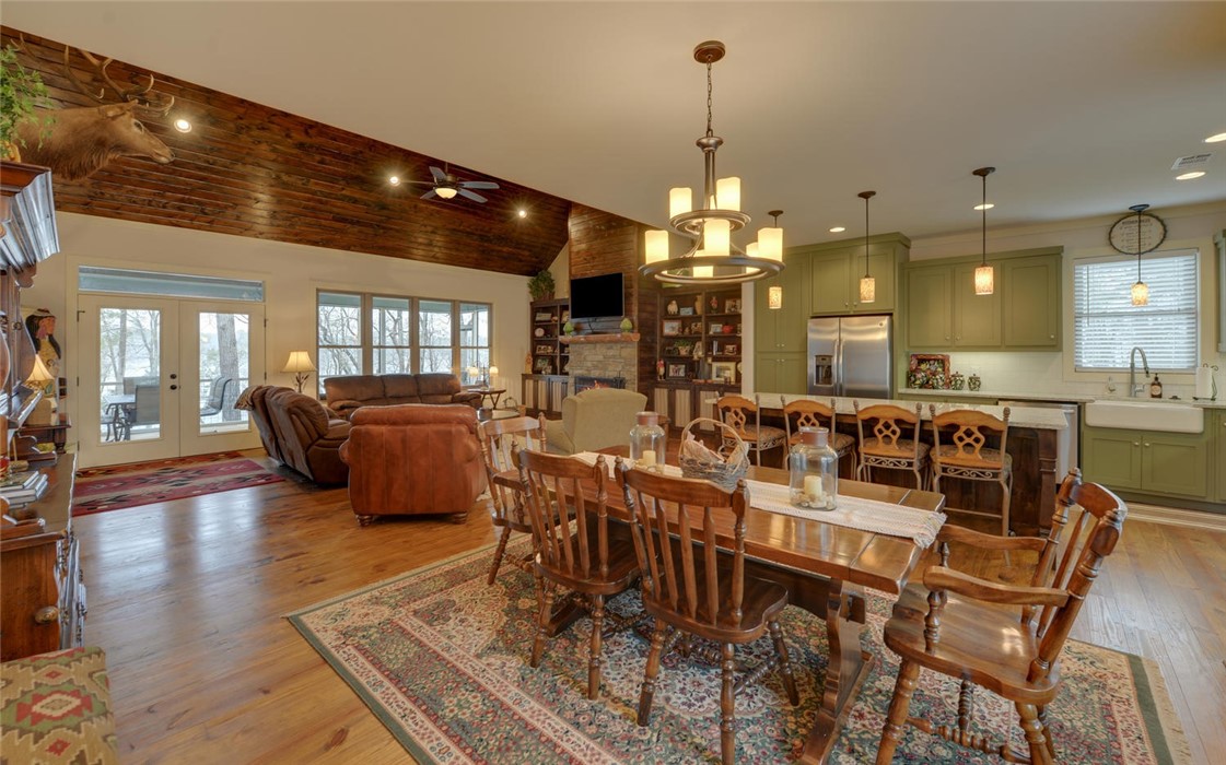 177 Breezy Point Hartwell, GA 30643 - Photo 5 of 40