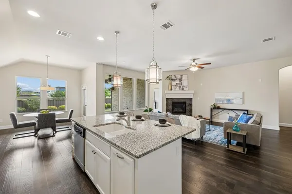 $550,000 | 4424 Hazeltine Hills Drive, Celina, TX 75009