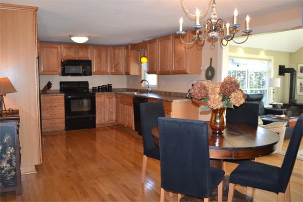 9 Rhodes Street Plainville, MA 02762 - Photo 2 of 16 Gallery Image 2
