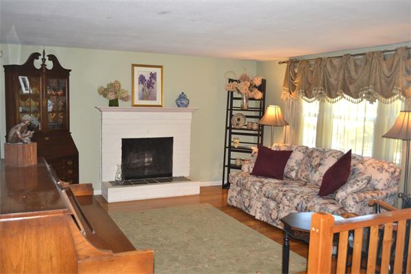 9 Rhodes Street Plainville, MA 02762 - Photo 7 of 16 Gallery Image 7