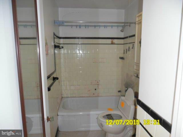 7566 Westfield Road Baltimore, MD 21222 - Photo 15 of 17 Bath
