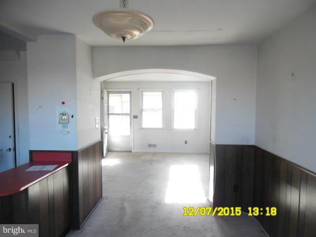 7566 Westfield Road Baltimore, MD 21222 - Photo 4 of 17 Interior (General)