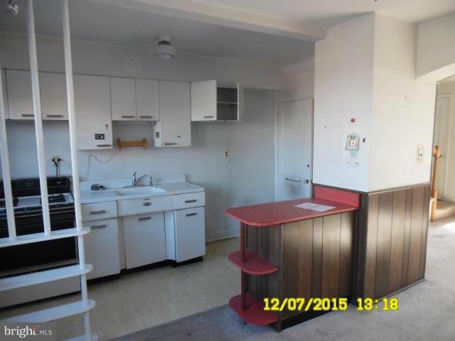 7566 Westfield Road Baltimore, MD 21222 - Photo 5 of 17 Kitchen