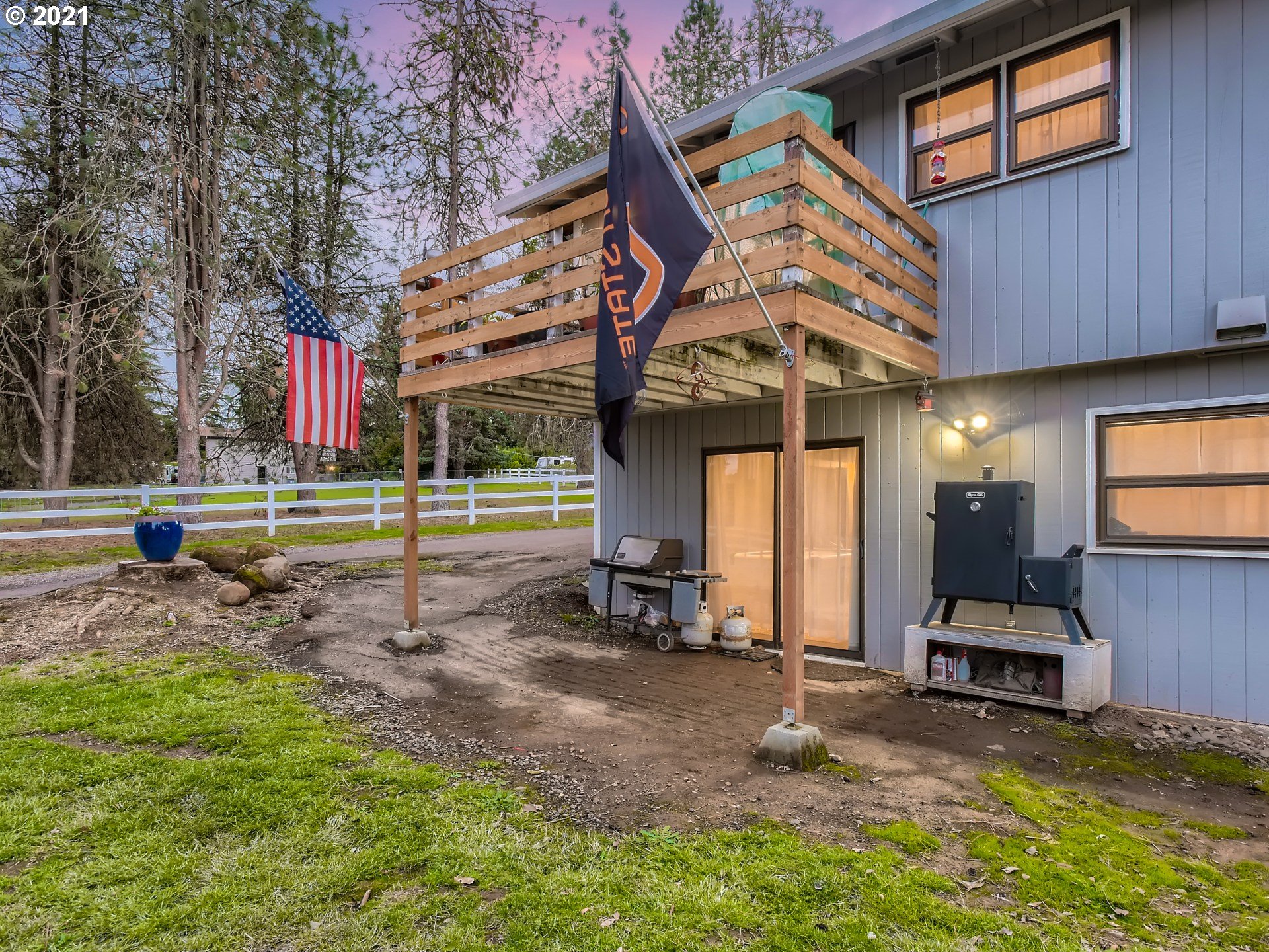 15731 South Loder Road Oregon City, OR 97045 - Photo 25 of 28 Gallery Image 25