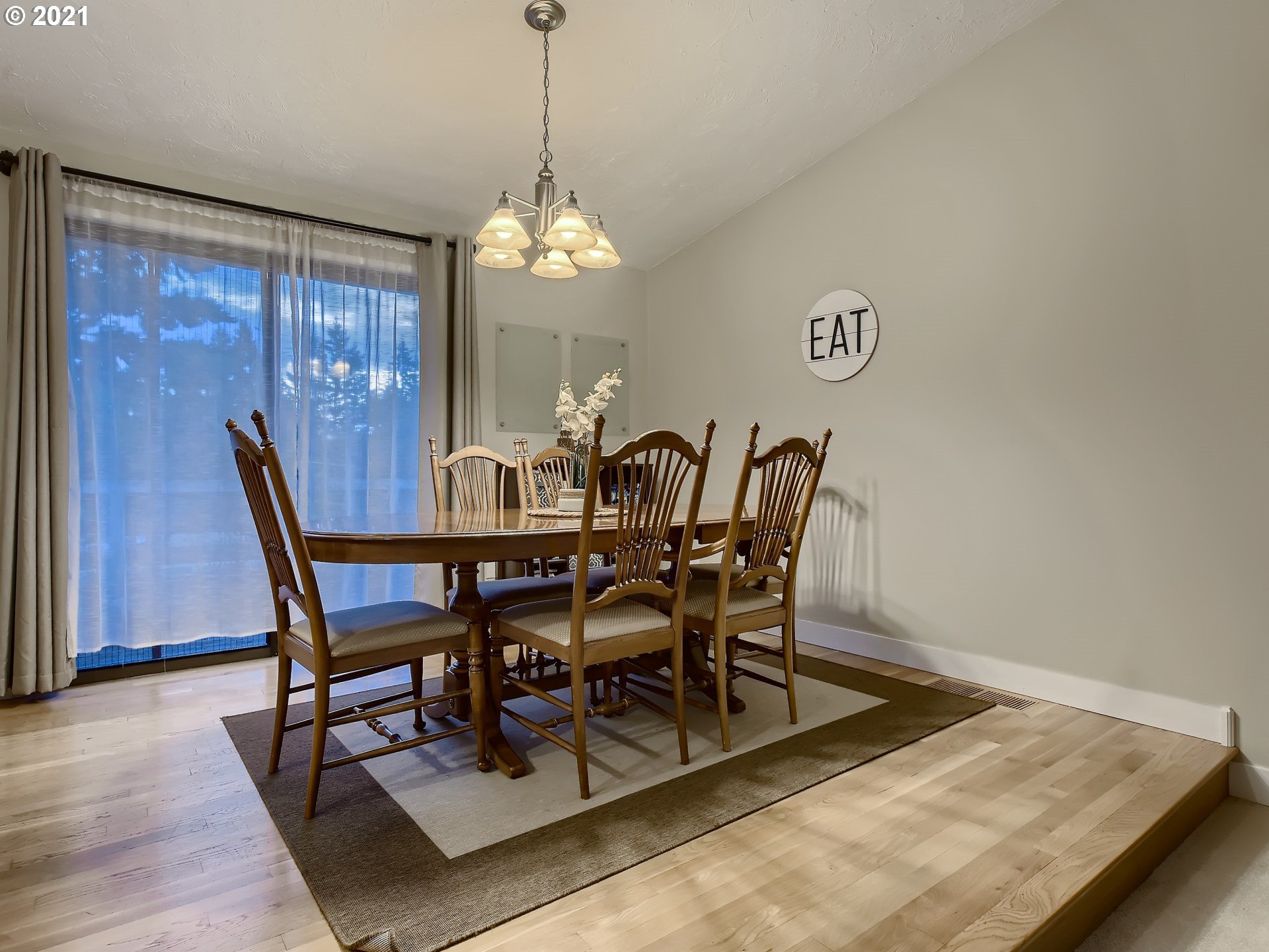 15731 South Loder Road Oregon City, OR 97045 - Photo 6 of 28 Gallery Image 6