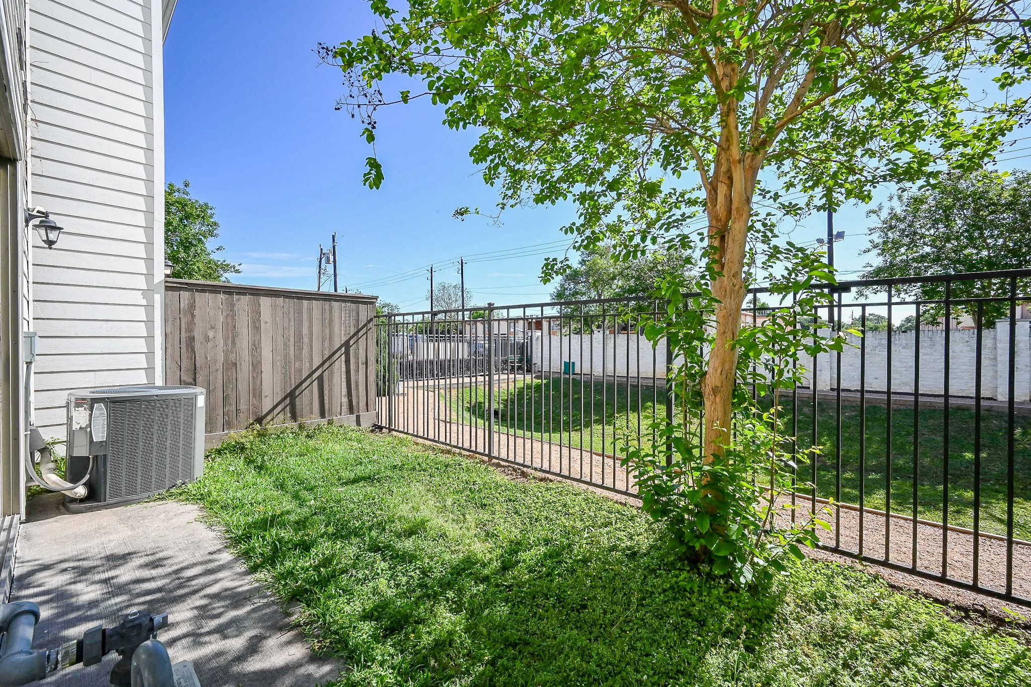 1106 Fuschia Road Houston, TX 77055 - Photo 31 of 33