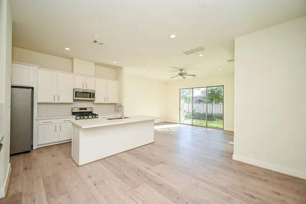 $2,850 | 1106 Fuschia Road, Houston, TX 77055