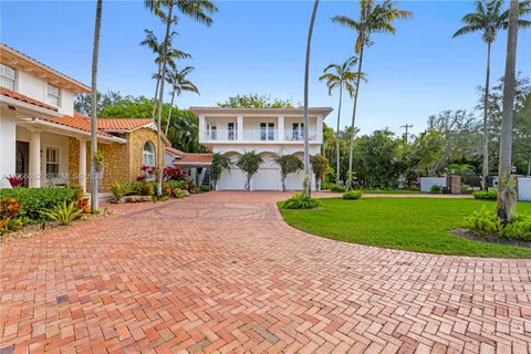 $5,200,000 | 6235 Rolling Rd Drive, Pinecrest, FL 33156