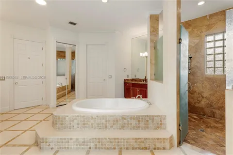 $5,200,000 | 6235 Rolling Rd Drive, Pinecrest, FL 33156