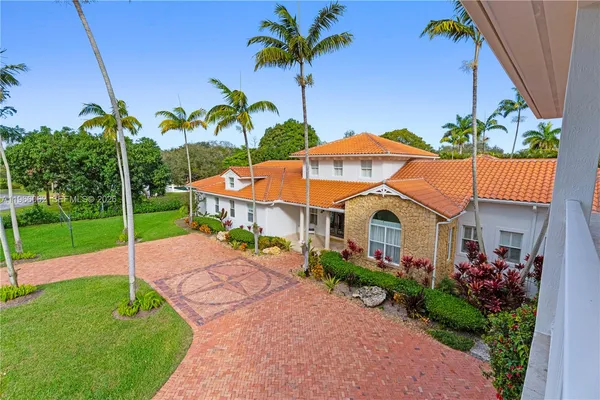 $4,995,000 | 6235 Rolling Rd Drive, Pinecrest, FL 33156