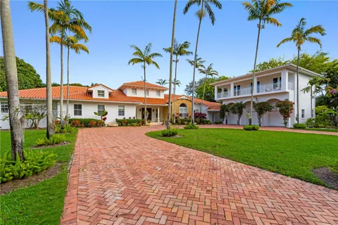 $4,850,000 | 6235 Rolling Rd Drive, Pinecrest, FL 33156