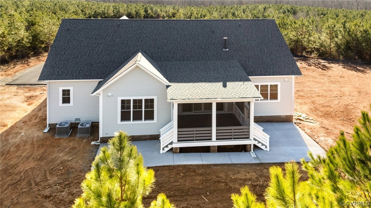1558 Smokey Ridge Road Maidens, VA 23102 - Photo 43 of 43 front view of a house with a yard