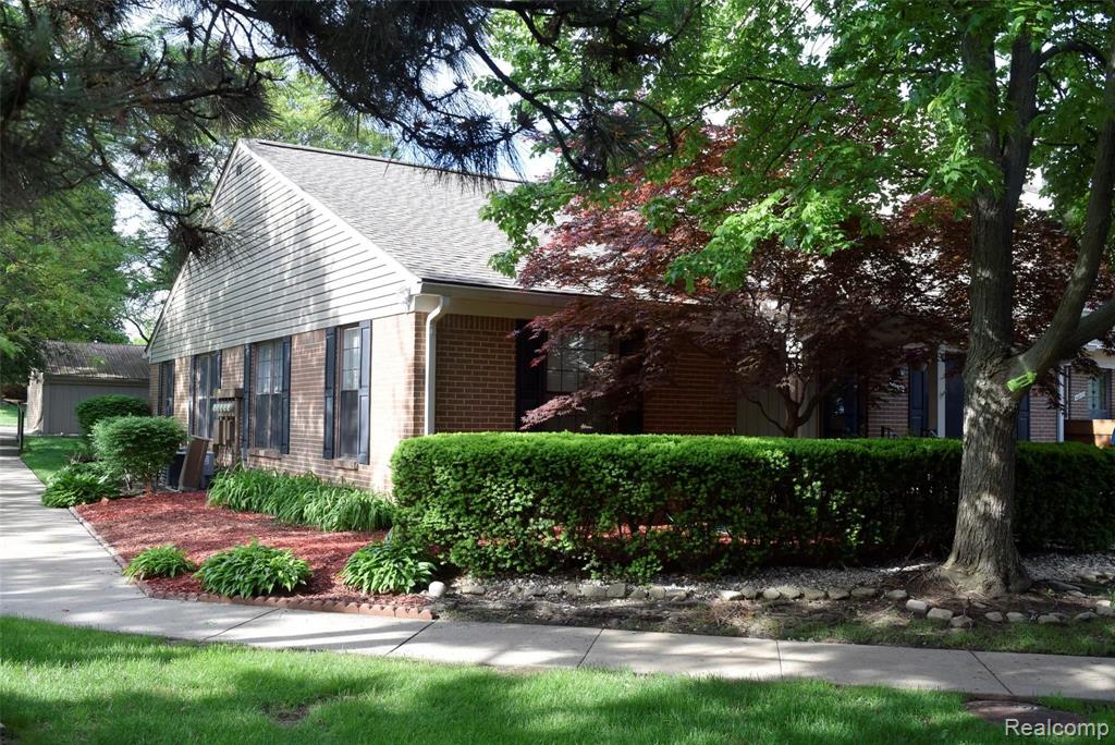 40010 Crosswinds Road Novi, MI 48375 - Photo 2 of 44 Gallery Image 2