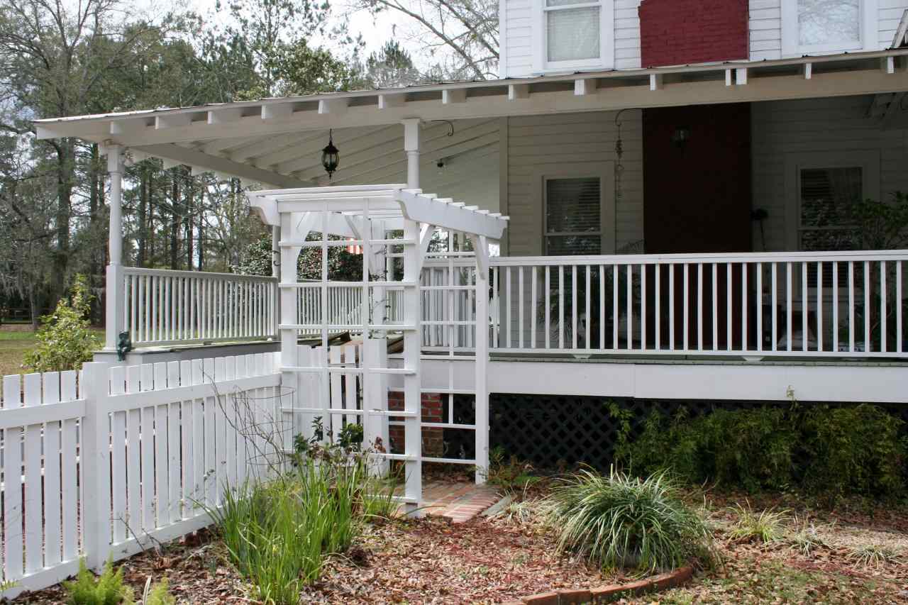 2081 Shady Rest Road Havana, FL 32333 - Photo 4 of 25 Gallery Image 4