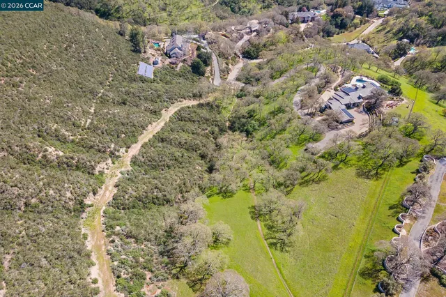 $950,000 | 2415 Diablo Lakes Lane, Diablo, CA 94528