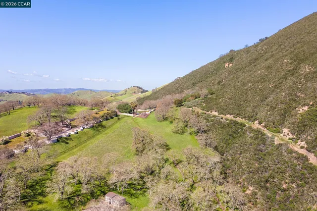 $950,000 | 2415 Diablo Lakes Lane, Diablo, CA 94528