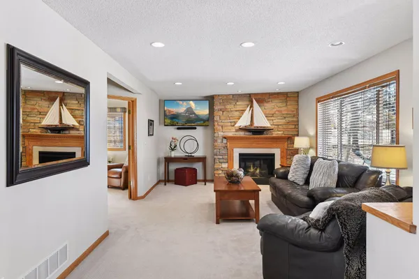 $475,000 | 1124 Pond Curve, Waconia, MN 55387