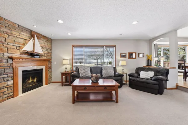 $475,000 | 1124 Pond Curve, Waconia, MN 55387