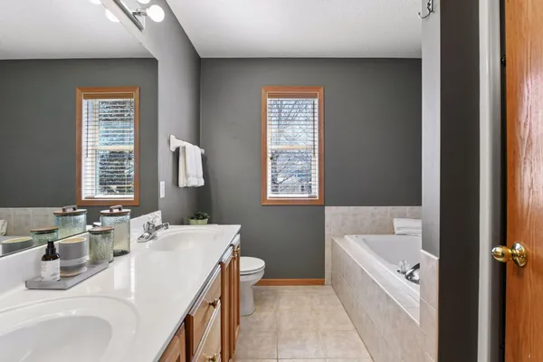 $475,000 | 1124 Pond Curve, Waconia, MN 55387