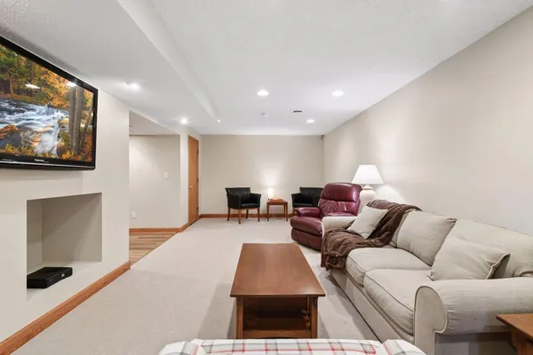 $475,000 | 1124 Pond Curve, Waconia, MN 55387