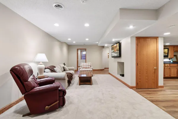 $475,000 | 1124 Pond Curve, Waconia, MN 55387