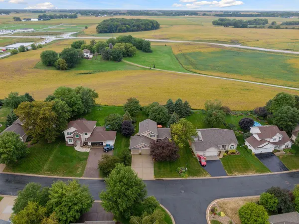 $475,000 | 1124 Pond Curve, Waconia, MN 55387