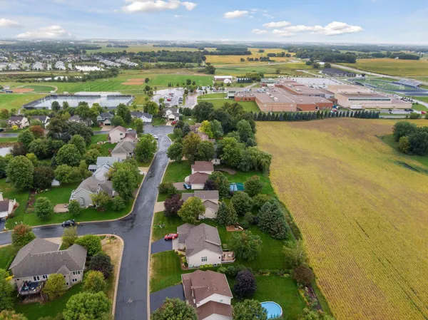 $475,000 | 1124 Pond Curve, Waconia, MN 55387