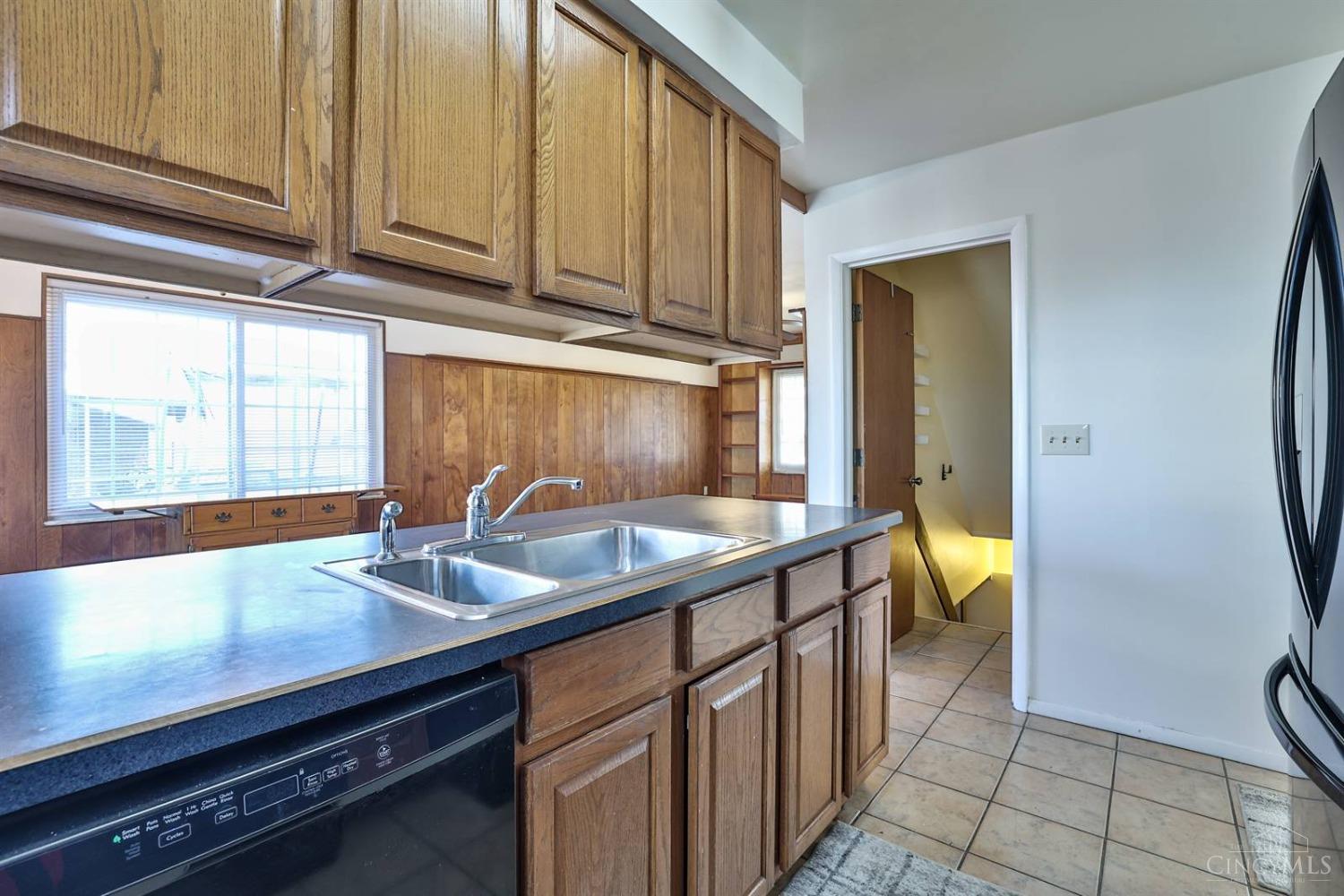 2101 Townhill Road Cincinnati, OH 45238 - Photo 13 of 34 Gallery Image 13