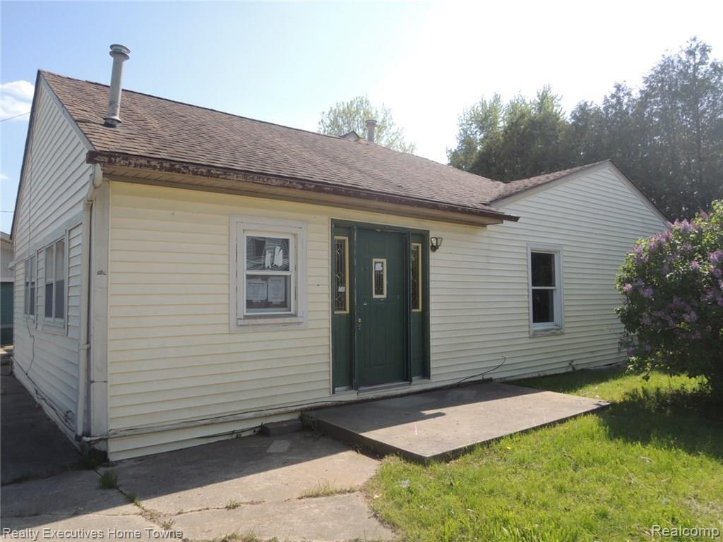 7202 Lilac Road Lexington, MI 48450 - Photo 1 of 17