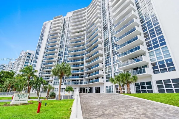 $599,000 | 2841 North Ocean Boulevard, Unit 1402, Fort Lauderdale, FL 33308