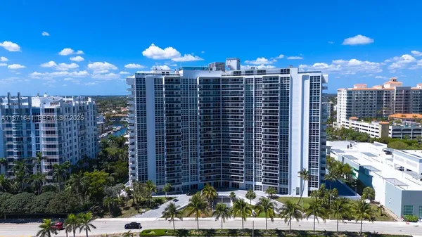 $599,000 | 2841 North Ocean Boulevard, Unit 1402, Fort Lauderdale, FL 33308