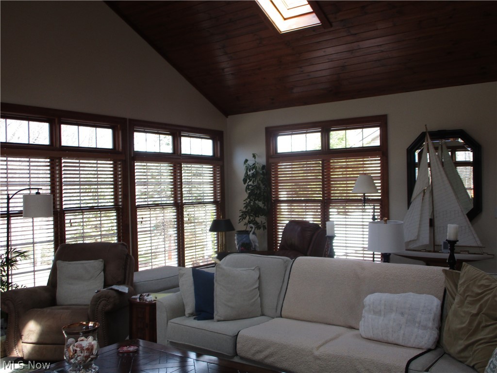 484 Barrington Ridge Road Painesville, OH 44077 - Photo 14 of 35