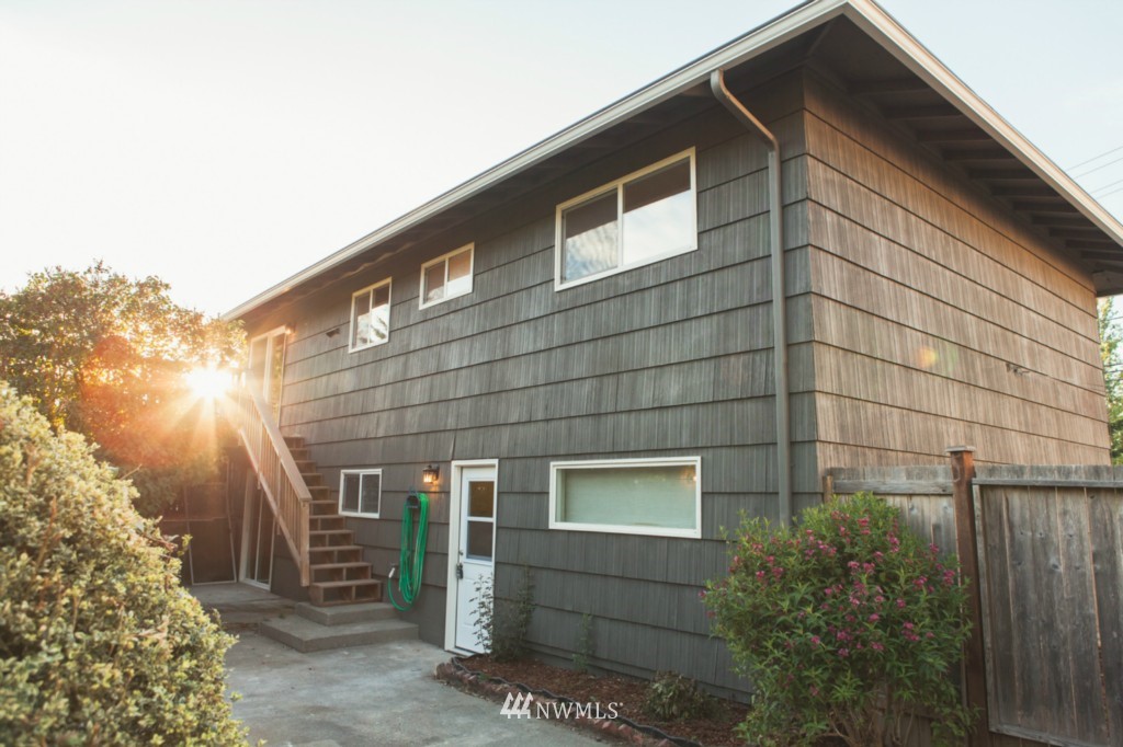 12731 Southeast 164th Street Renton, WA 98058 - Photo 22 of 25 Gallery Image 22