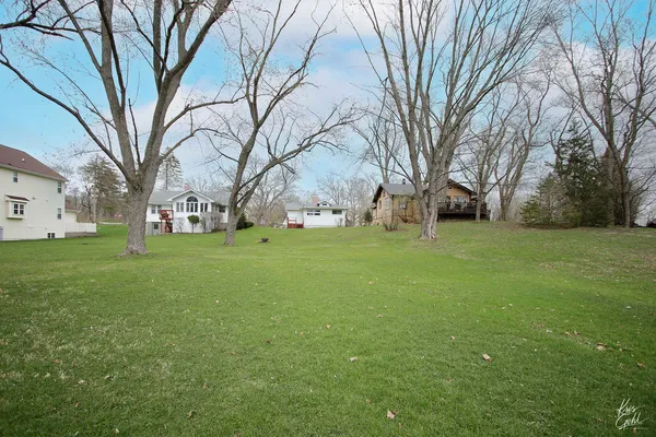 $1,500 | 39271 North Lake Avenue, Lake Villa, IL 60046