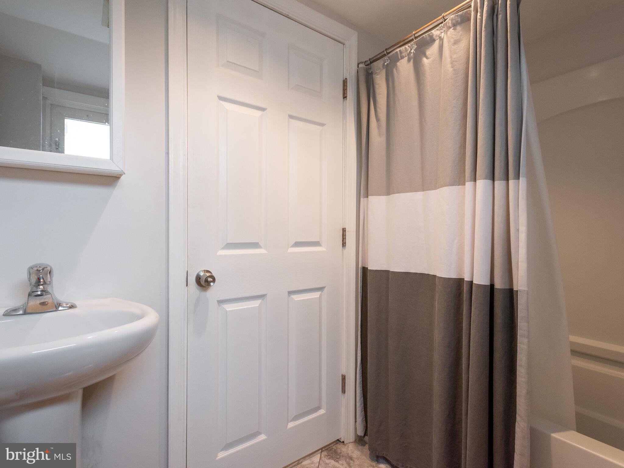 2631 Wood Road Secane, PA 19018 - Photo 26 of 32 2nd floor Hall Full Bath