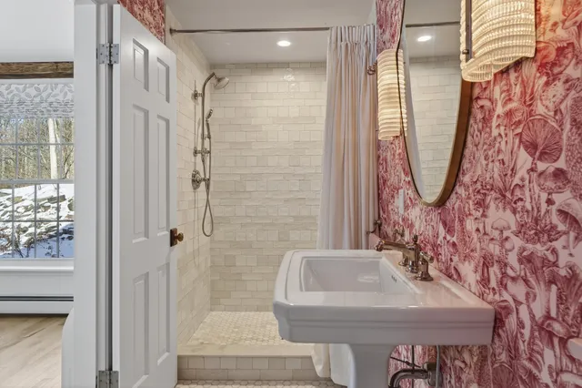 $1,100,000 | 18 Woodcrest Road, Cape Elizabeth, ME 04107