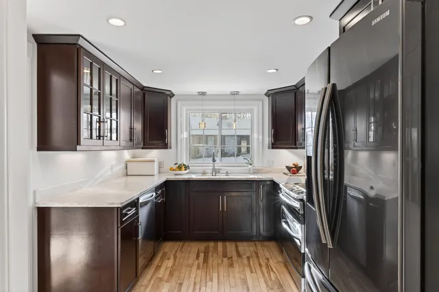 $1,100,000 | 18 Woodcrest Road, Cape Elizabeth, ME 04107