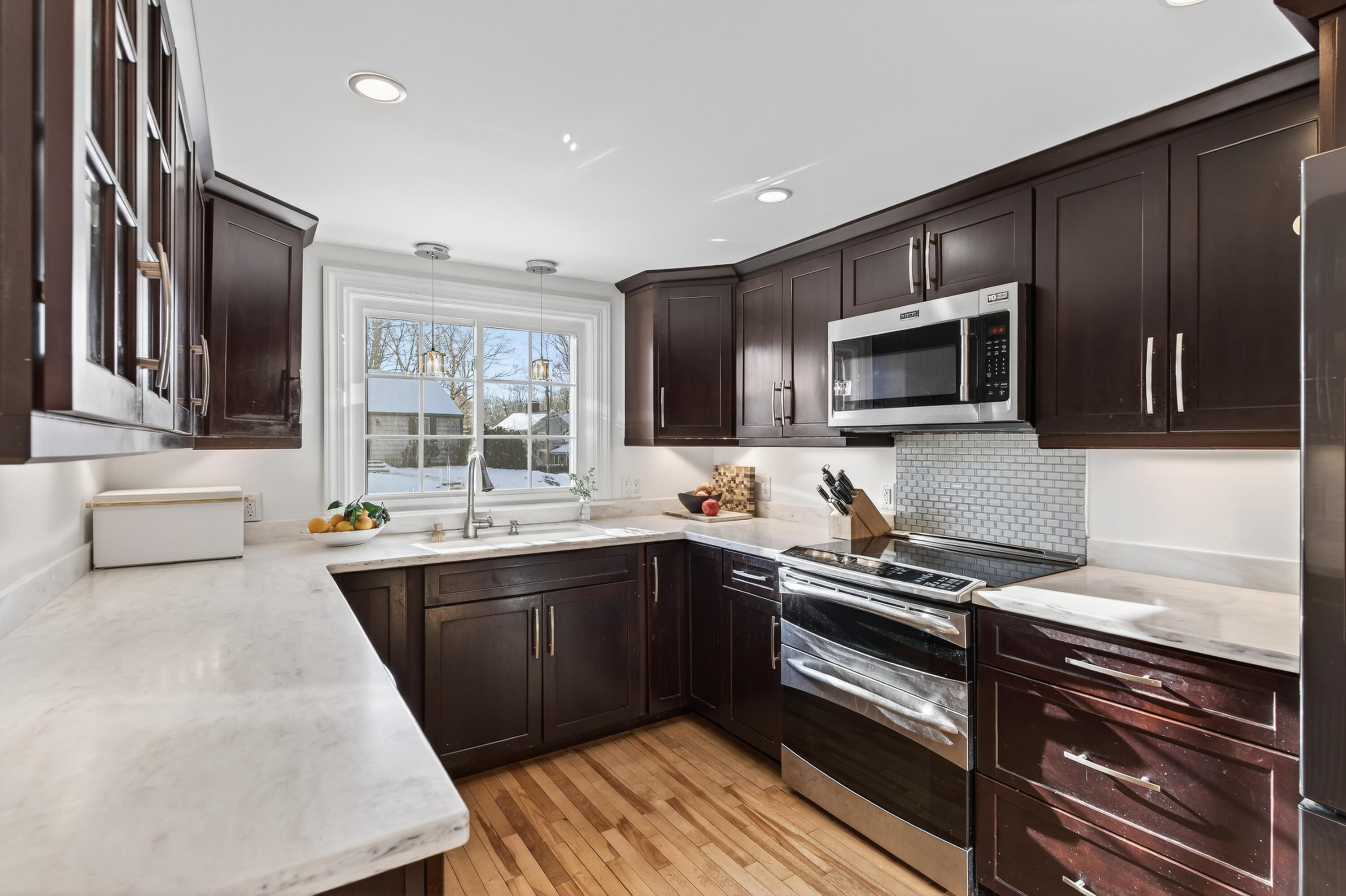 18 Woodcrest Road Cape Elizabeth, ME 04107 - Photo 16 of 37 128_18 Woodcrest Rd_MorneauStudios_print