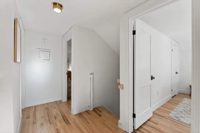 $1,100,000 | 18 Woodcrest Road, Cape Elizabeth, ME 04107