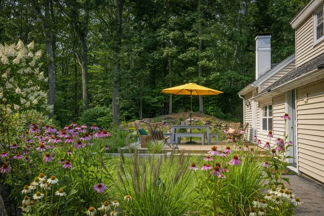 $1,100,000 | 18 Woodcrest Road, Cape Elizabeth, ME 04107