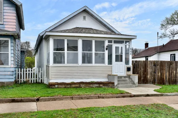 $199,000 | 464 East Howard Street, Winona, MN 55987