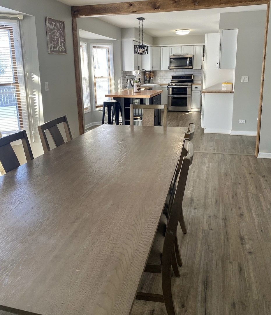 90 Decker Drive Cary, IL 60013 - Photo 3 of 12 a view of dining room with furniture