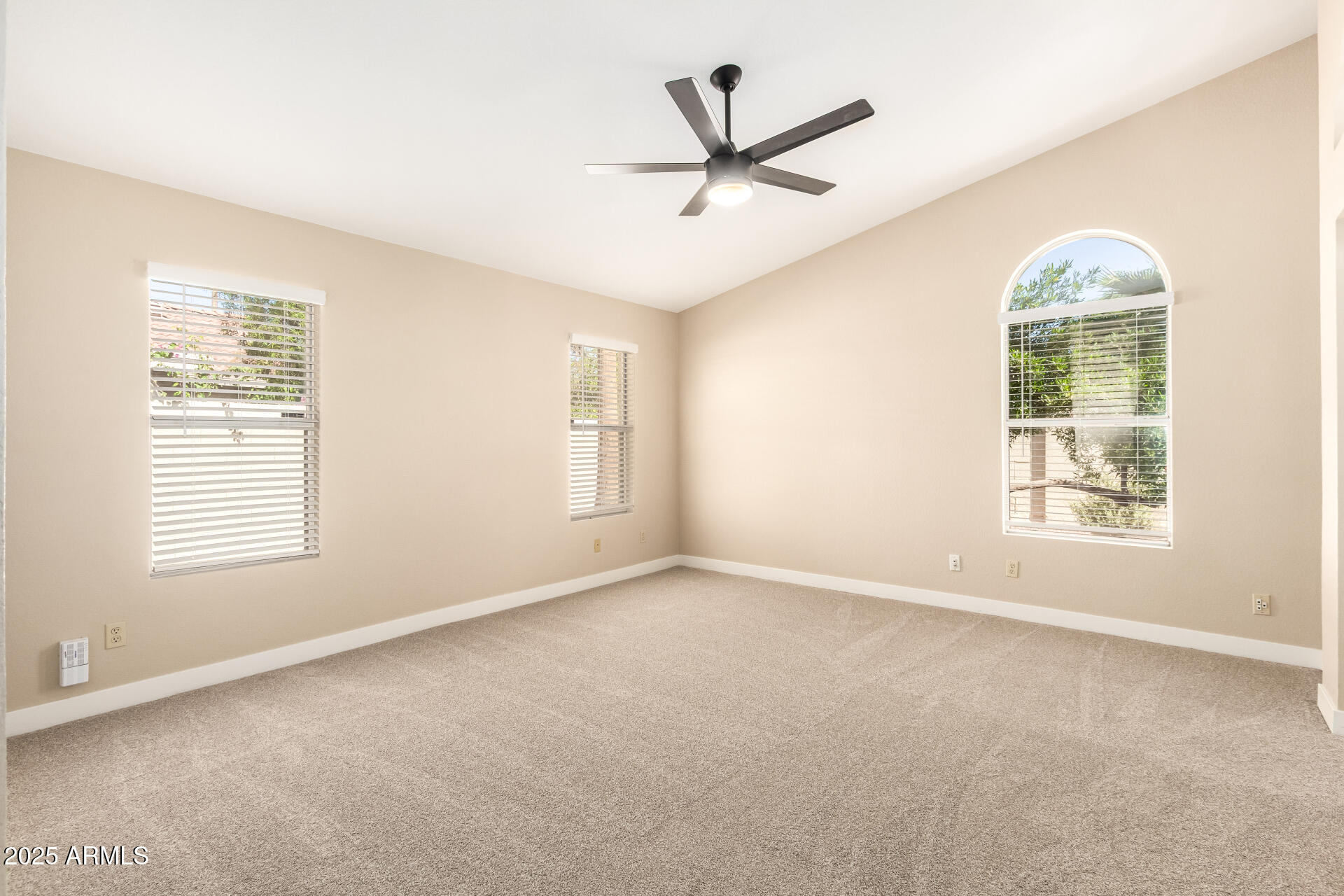 15431 South 36th Place Phoenix, AZ 85044 - Photo 14 of 53 19 - 36th